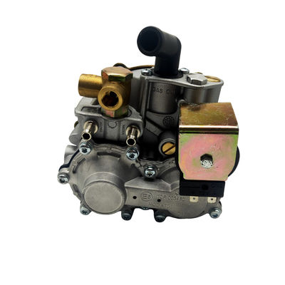 buy Regolatore di pressione del GNC in lega di alluminio per il riduttore AT04B GNC Pressione di ingresso 26 MPa online manufacture